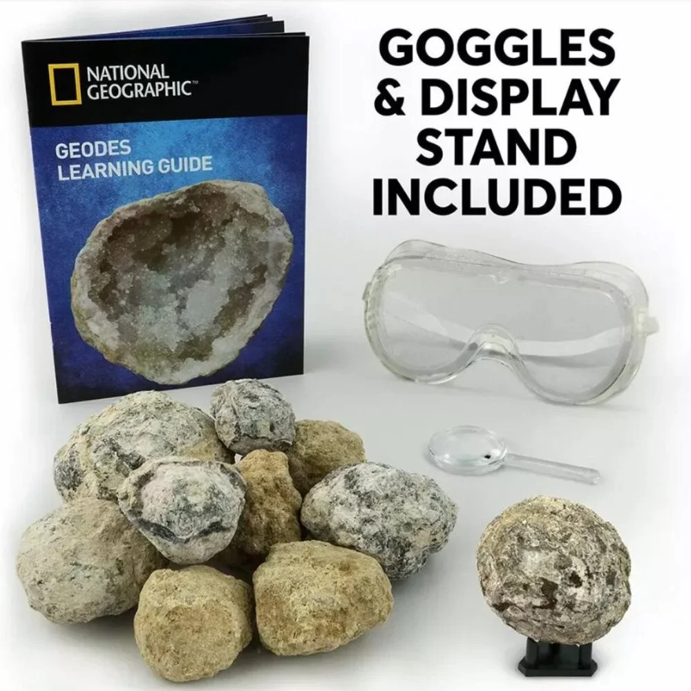 NEW National Geographic Break open 15 Geodes STEM Kit Science Geology Classroom